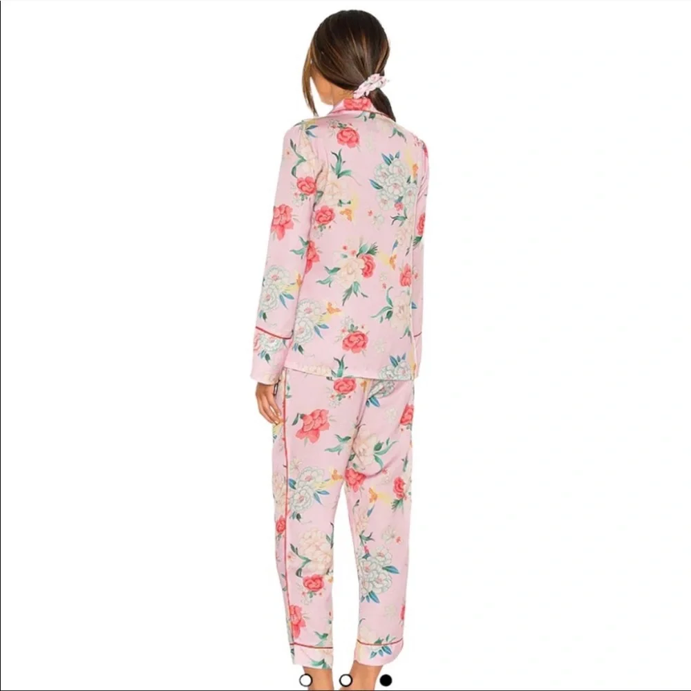 REVOLVE Plush Apparel‎ Pink Multi Floral Print Silky Pajama Set